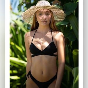Pakaloha bikini top and bottom in solid black size small (fits like an XS)